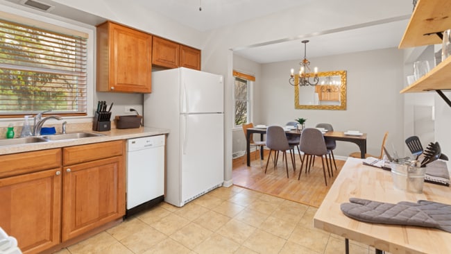 1421 N Washington St, Naperville, IL 60563 - photo 4