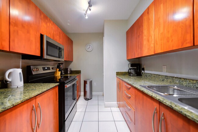 1 SE 12th St unit FL19-ID1022198P, Miami, FL 33131 - photo 6