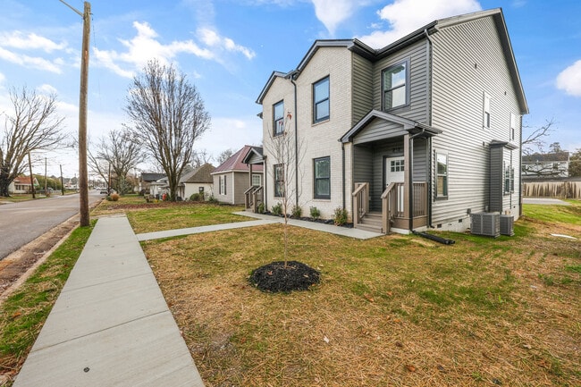 212 E Morelia Ave, Knoxville, TN 37917 - photo 4