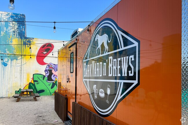 Local food trucks visit frequently at BarkYard n' Brews in Dorsey Riverbend.