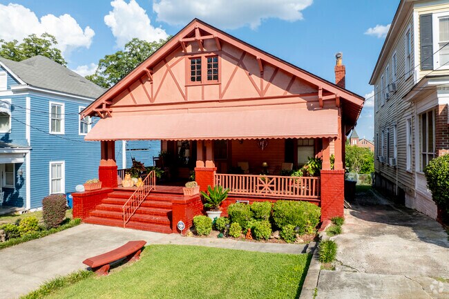 Craftsman bungalows are common is the Pleasant Hill Historic District.