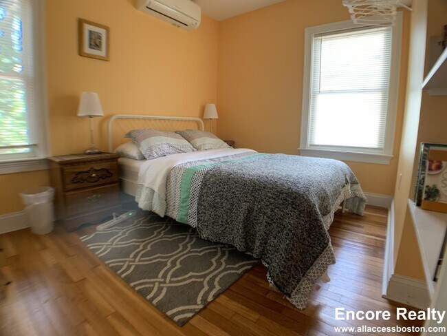 12 Bradbury St unit 1, Allston, MA 02134 - photo 7