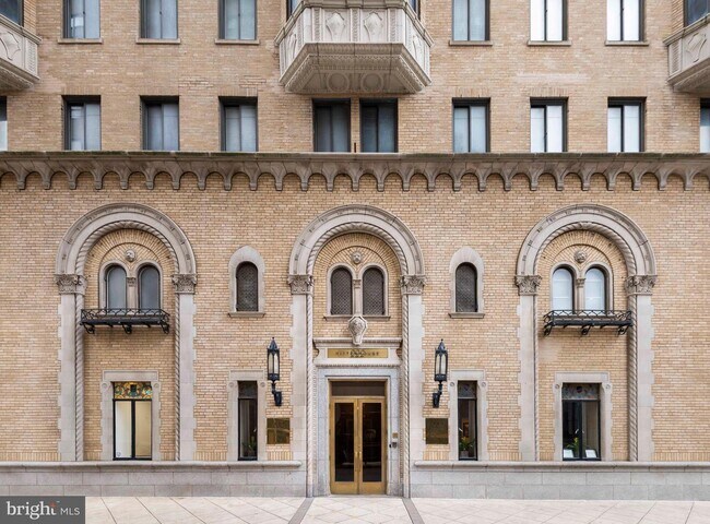 222 W Rittenhouse Square unit 2308, Philadelphia, PA 19103 - photo 2