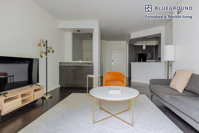 13603 Marina Pointe Dr unit FL5-ID1330, Marina Del Rey, CA 90292 - photo 3