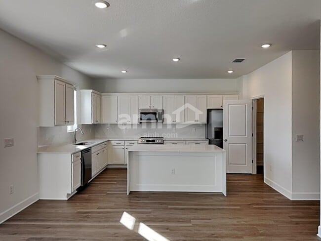 2909 20th Ave W, Bradenton, FL 34205 - photo 3