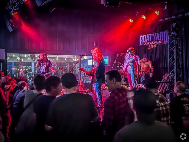 Live music continues at Boatyard LKN with Nirvanna lighting up the venue.