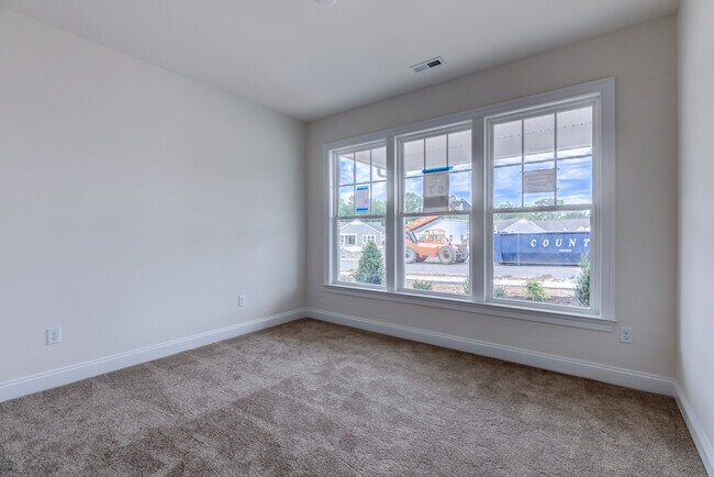 10447 Woodside Farms Dr unit 38492490, Glen Allen, VA 23059 - photo 4