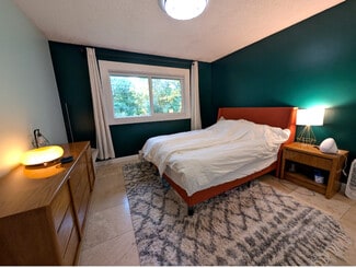 728 E 74th Ave Unit B, Anchorage, AK 99518