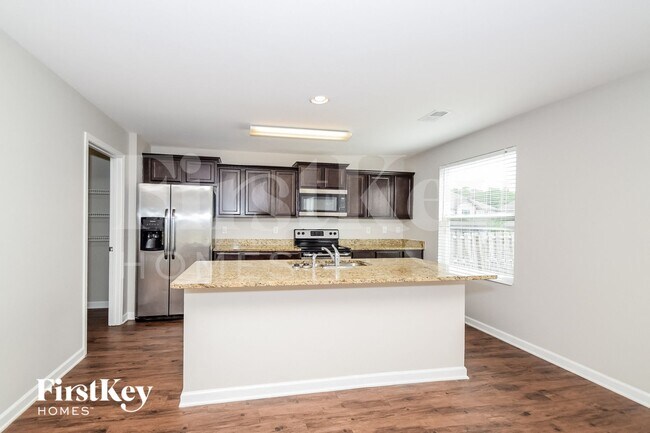 210 Oakwell St, Calera, AL 35040 - photo 5