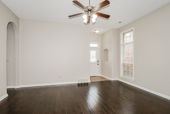 1547 Wynne Grove Rd, Cordova, TN 38016 - photo 6