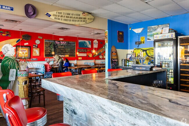 Go to Two Dude's Seafood for the fresh catch of the day in Ponte Vedra Beach.