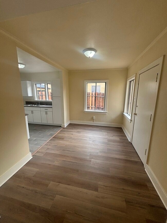 317 E 61st St, Long Beach, CA 90805 - photo 3