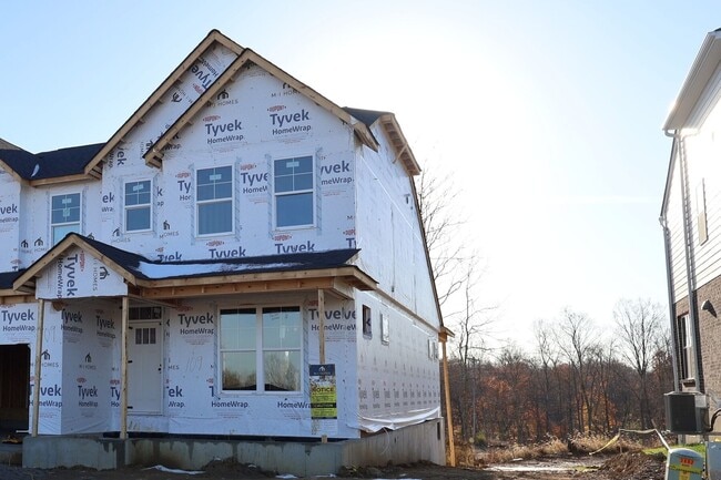 3986 Trailside Dr, Cincinnati, OH 45248 - photo 2