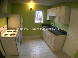 18 Linden St Unit 1, Bangor, ME 04401