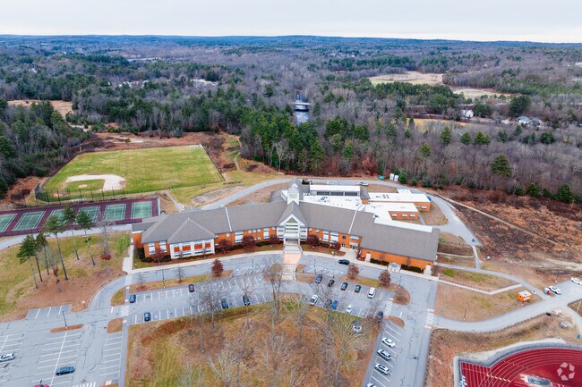 Uxbridge Middle School provides a well-rounded education and promotes academic excellence.