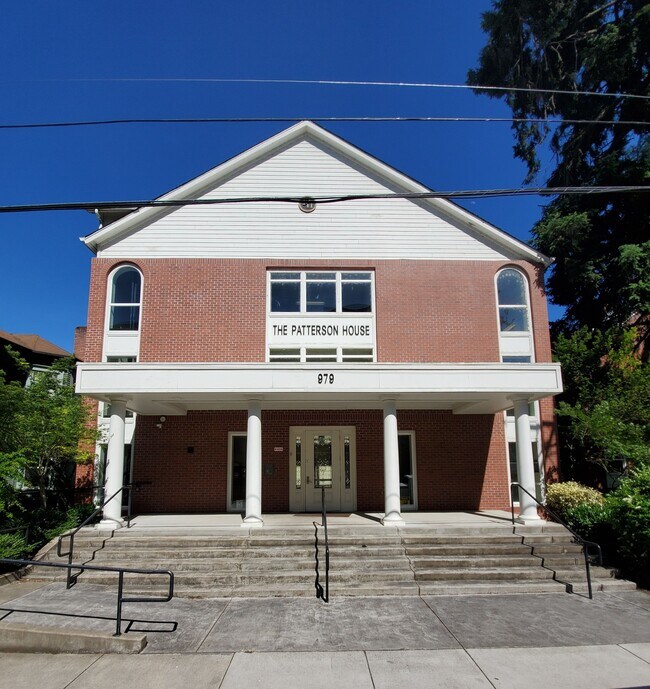 979 Patterson St, Eugene, OR 97401