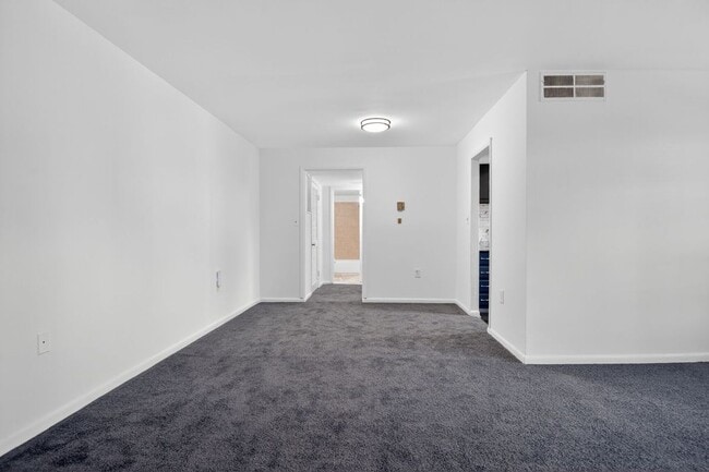 9483 Fairfax Blvd, Fairfax, VA 22031 - photo 2