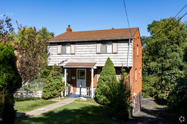 Landscaped yards are common throughout Baldwin’s neighborhoods.