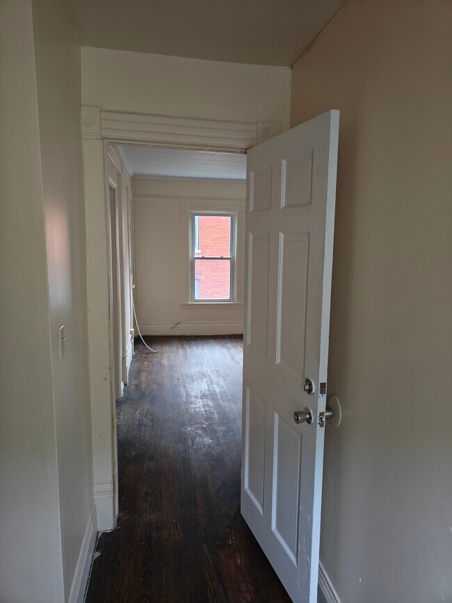 702 Catherine St Unit 3, Syracuse, NY 13203