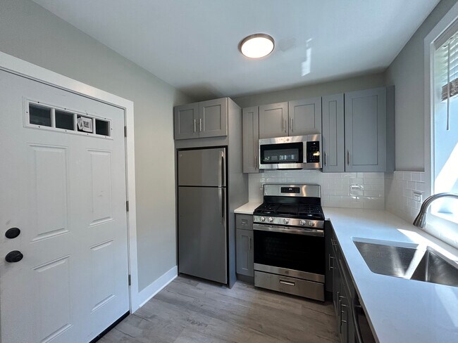 1131 Oak Ave unit 1137-2E, Evanston, IL 60202 - photo 7