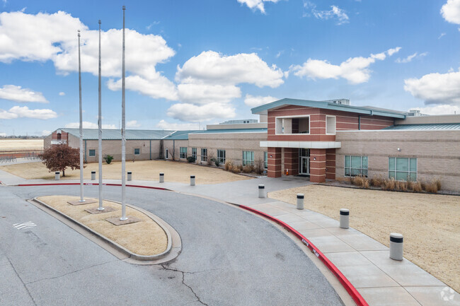 Stone Ridge Elementary works hand-in-hand with parents and the community.
