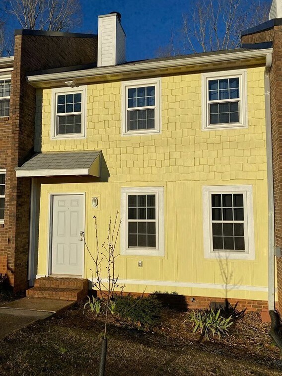 11052 Watson Dr, Seneca, SC 29672