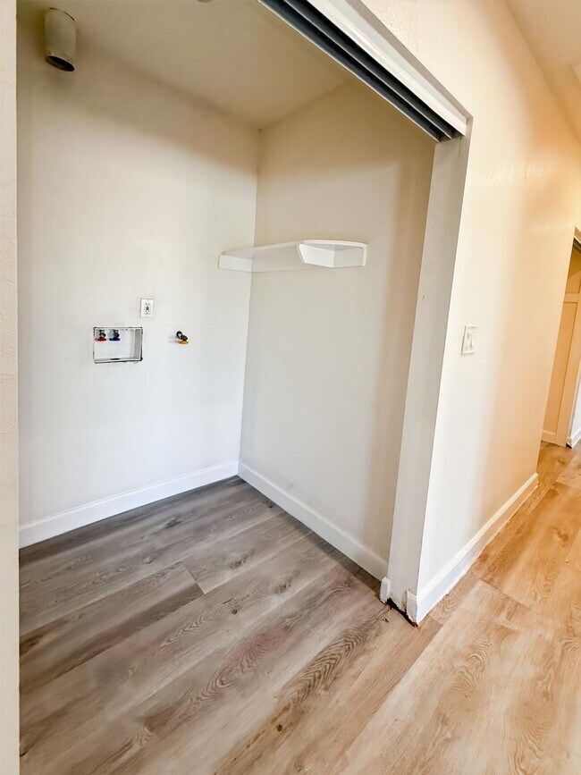 603 1/2 W 49th St, Los Angeles, CA 90037 - photo 6