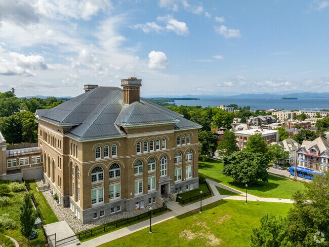 Edmunds Middle School in Burlington serves grades 6-8.