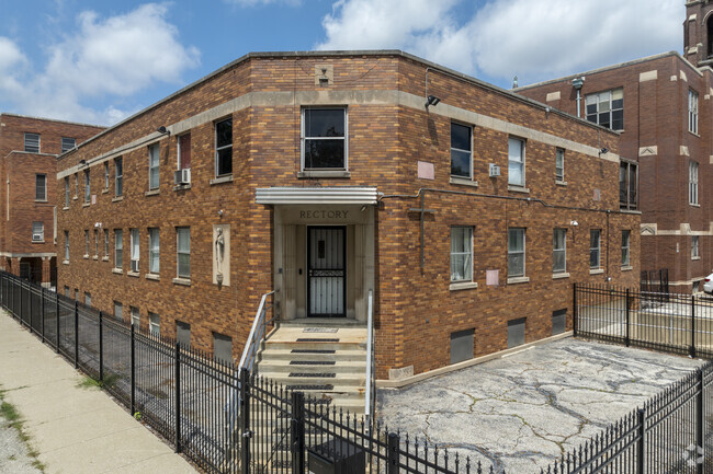 Chicago Collegiate Charter School has 256 students.