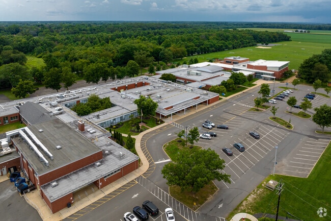 Cranbury Elementary School serves younger students in the community.