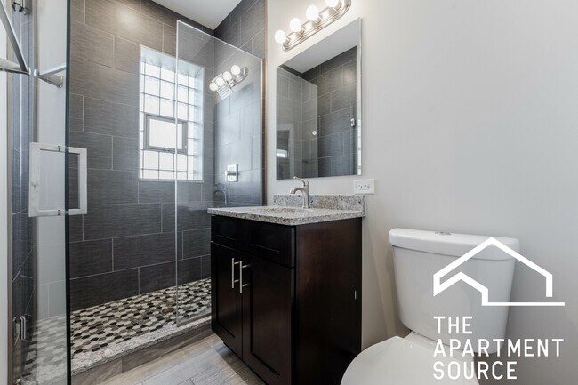 2945 W Diversey Ave unit 2, Chicago, IL 60647 - photo 7