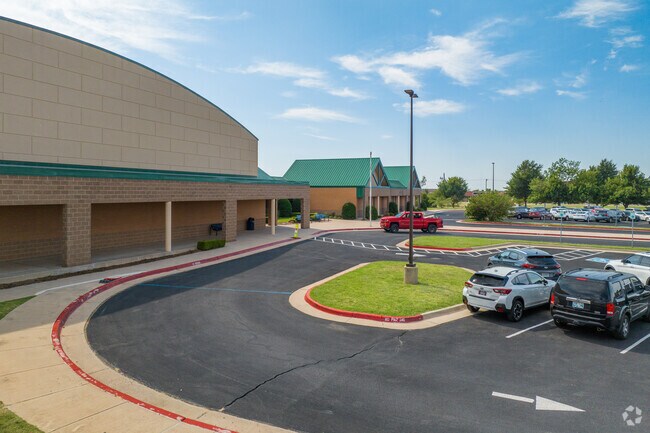After elementary, Meadow Lakes Park kids can attend Cheyenne Middle School.