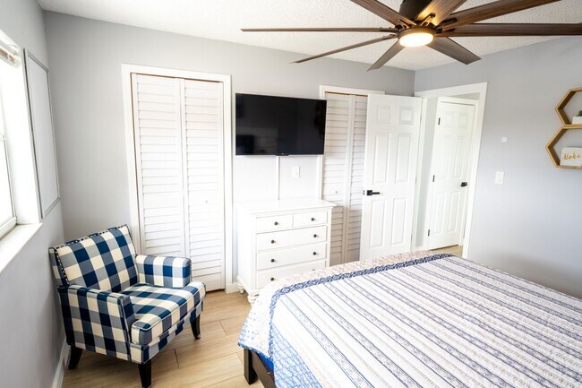 10 164th Ave, Redington Beach, FL 33708 - photo 7