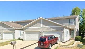 208 Parktrail Rd, Normal, IL 61761