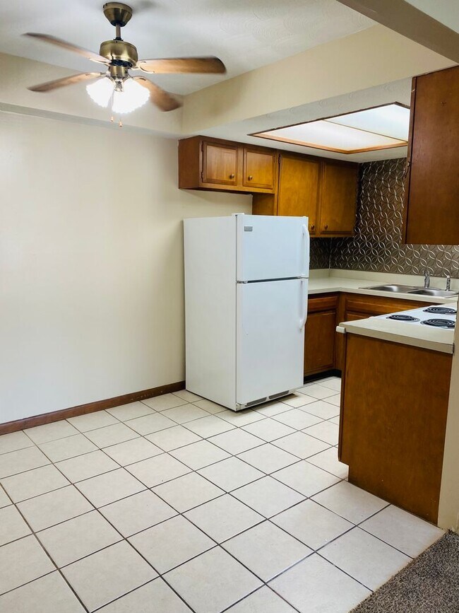 805 Mitchell Ave unit . 5, Beverly, OH 45715 - photo 6