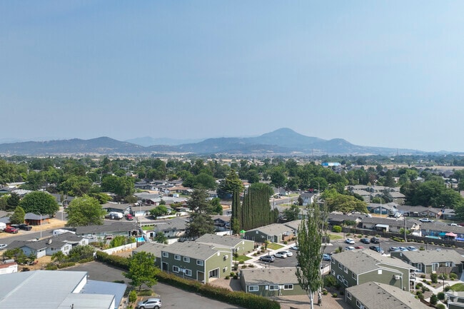 White City offers scenic mountain views and an approachable suburban lifestyle within southern Oregon’s Rogue Valley.