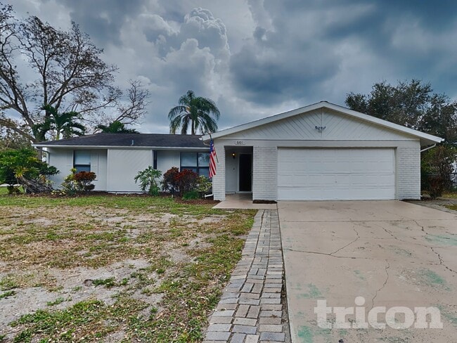 6101 37th Ave W, Bradenton, FL 34209 - photo 2