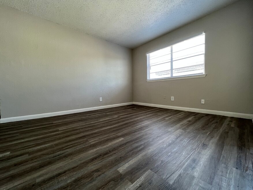 3305 Red Bluff Rd unit 8, Pasadena, TX 77503 - photo 1