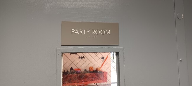 Idylwood Towers unit 812E, Falls Church, VA 22043 - photo 5