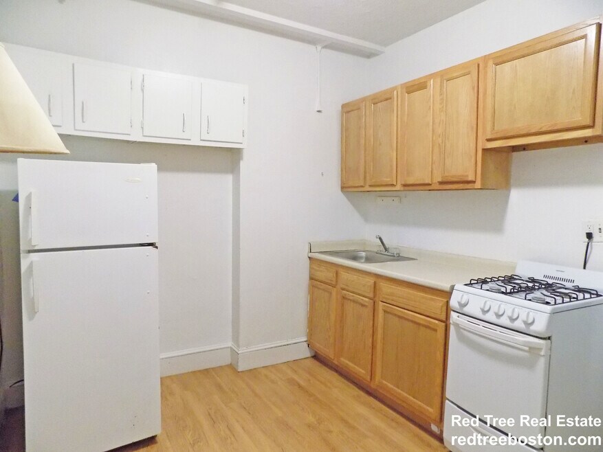 1782 Commonwealth Ave unit 2, Brighton, MA 02135 - photo 1