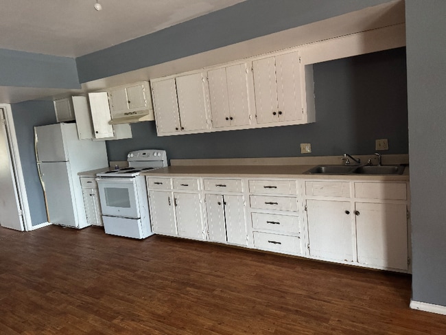 750 Bonham St unit 260, Paris, TX 75460 - photo 2