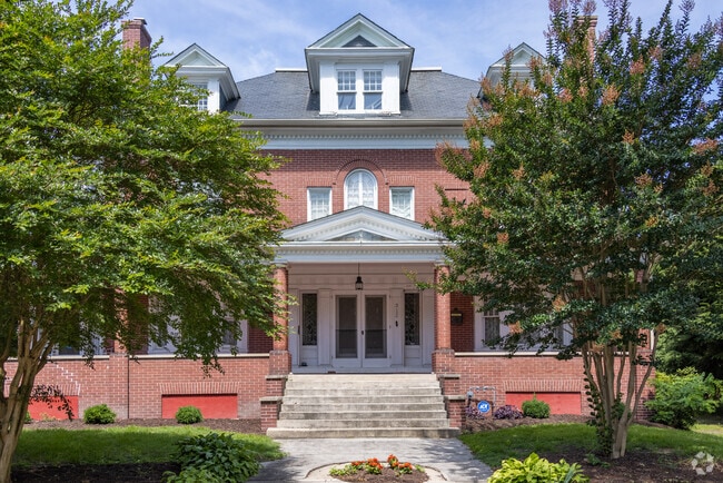 Large brick homes are common in Downtown Salisbury.