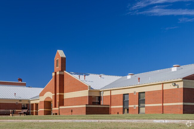 Perry Elementary School challenges students by offering an all-encompassing curriculum.