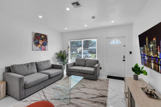 7001 Coolidge St unit ID1372328P, Hollywood, FL 33024 - photo 4