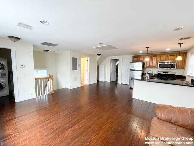 178 Hillside St unit 4, Roxbury Crossing, MA 02120 - photo 4