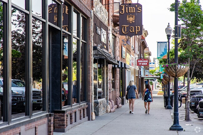 A stroll through downtown Brookings offers unique shops and friendly faces.