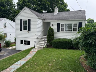 16 Colburn St, Westwood, MA 02090