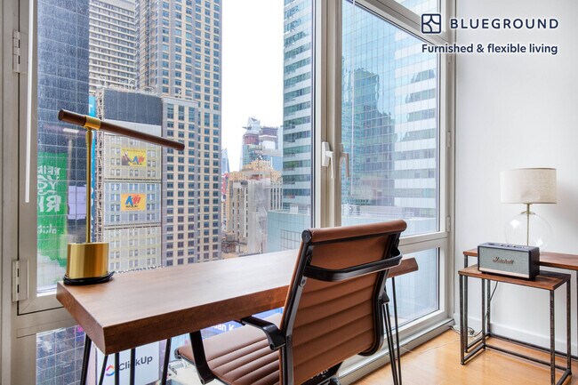 1600 Broadway on the Square Condominium unit FL19-ID595, New York, NY 10019 - photo 4