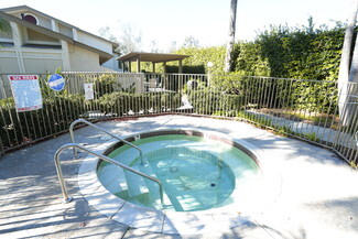 176 Cedar Rd, Vista, CA 92083