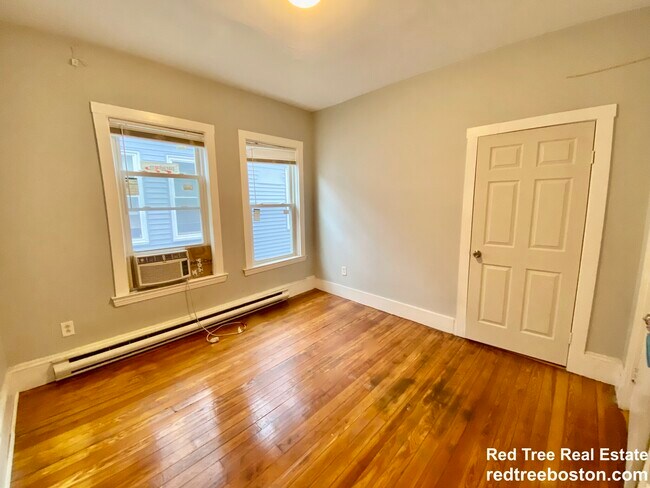 3142 Washington St unit 3, Jamaica Plain, MA 02130 - photo 5